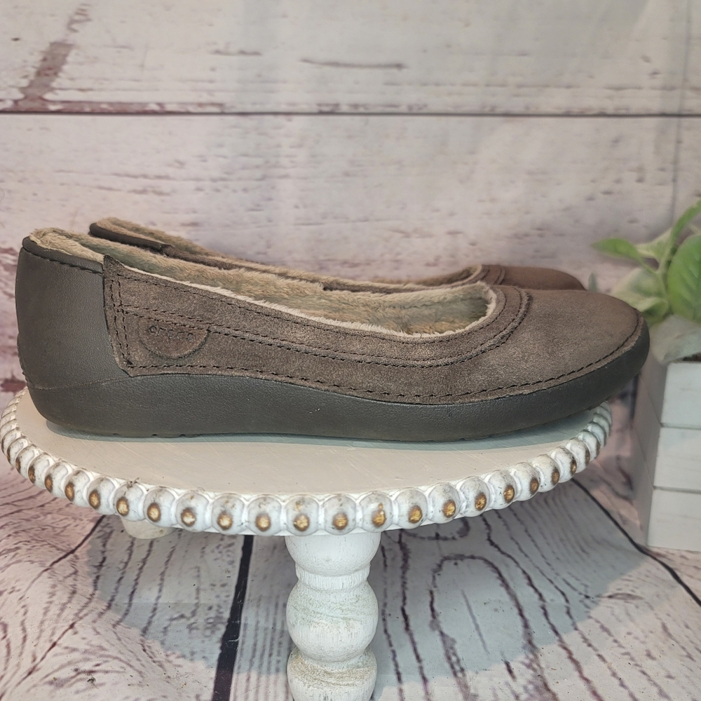 Crocs Mammoth Winter Ballet Flats in Brown Suede. Size 8W - Picture 4 of 11
